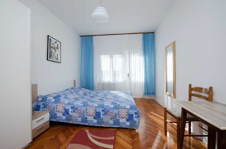 Apartments Zorka
