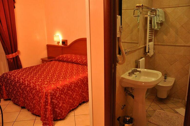 Hotel Sandra