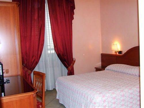 Hotel Sandra