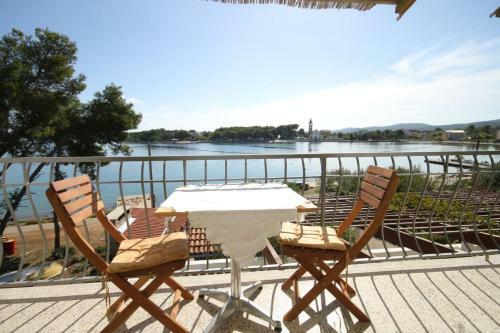 Apartments By The Sea Pasman - 8220