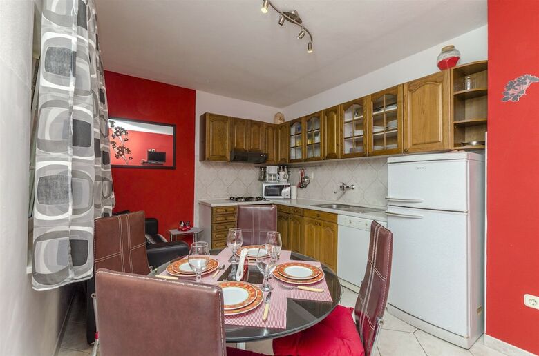 Apartments Ita