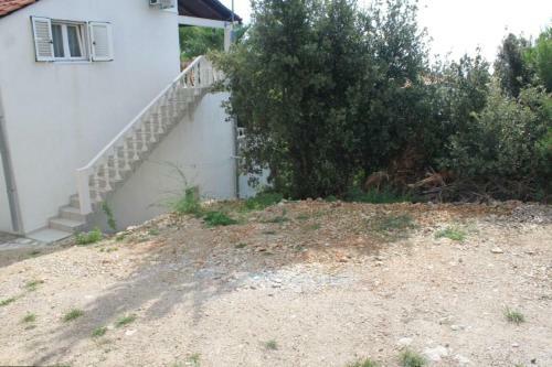 Apartments By The Sea Milna (vis) - 8895