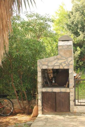 Apartments By The Sea Milna (vis) - 8895