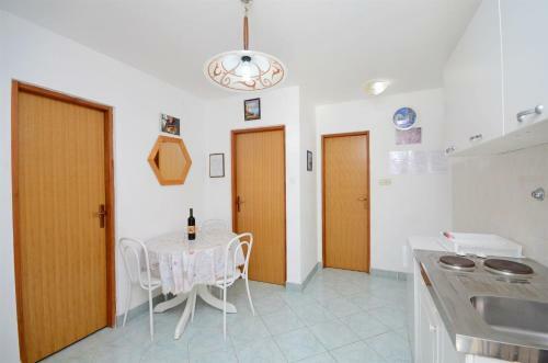 Apartments Zvonko