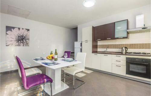 Apartment Otocka V
