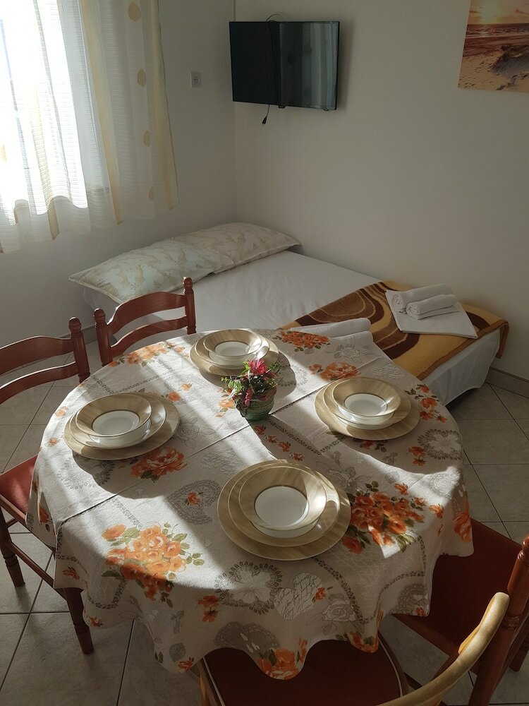 Apartment Tomljanovic