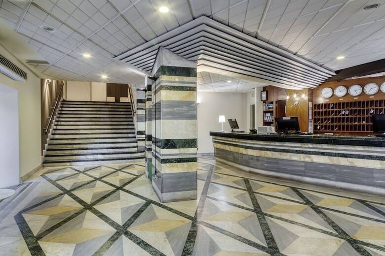 Hotel Carlton