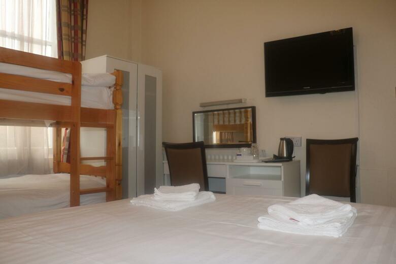 Hotel Barry House
