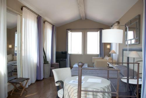 Hotel H�tel De L'amphitheatre