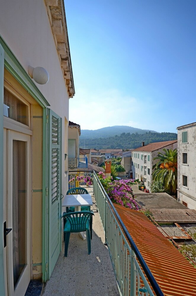 Apartment And Rooms Dragana