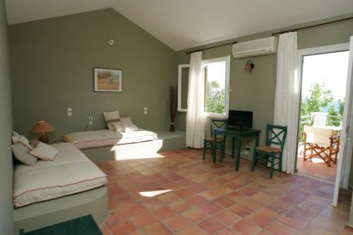 Aparthotel Mounda Beach Hotel