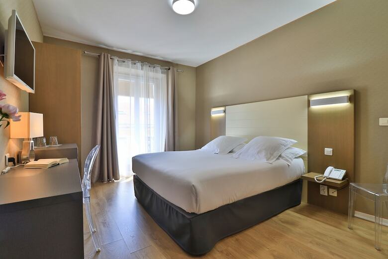 Hotel Amiraut�