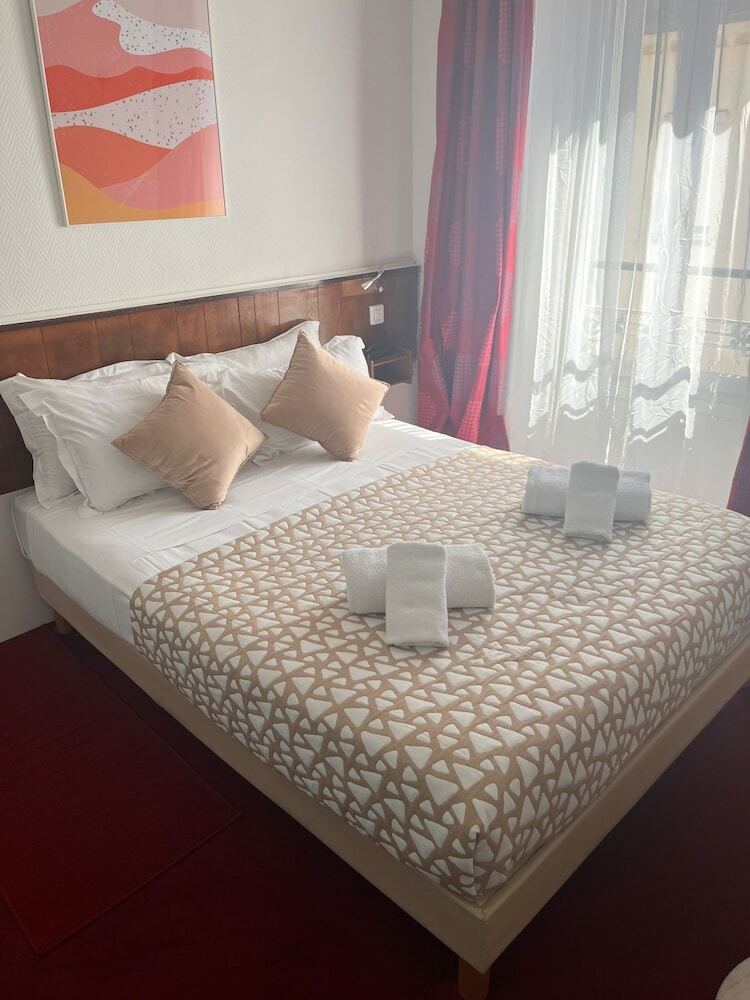 Azurene Royal Hotel