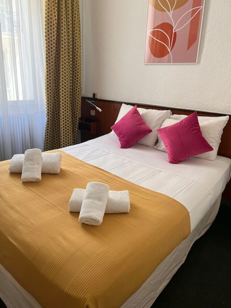 Azurene Royal Hotel