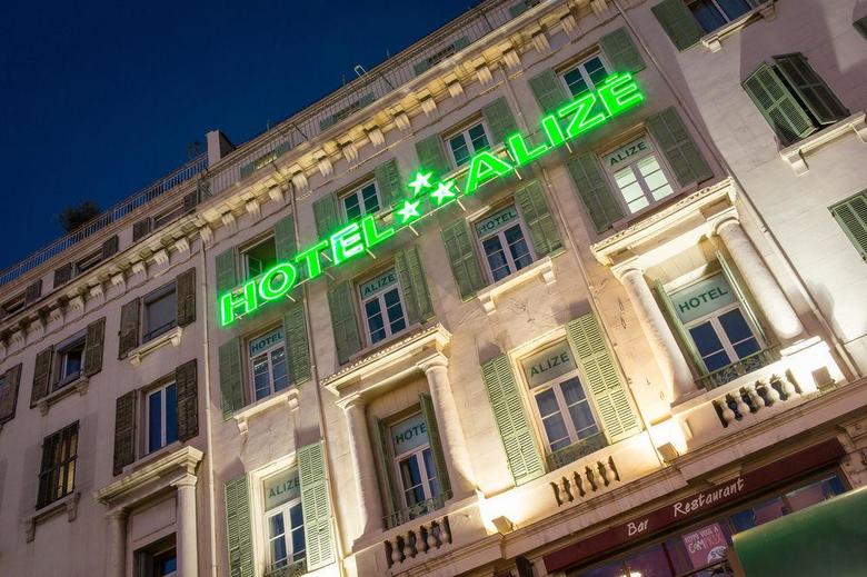 Hotel Aliz�