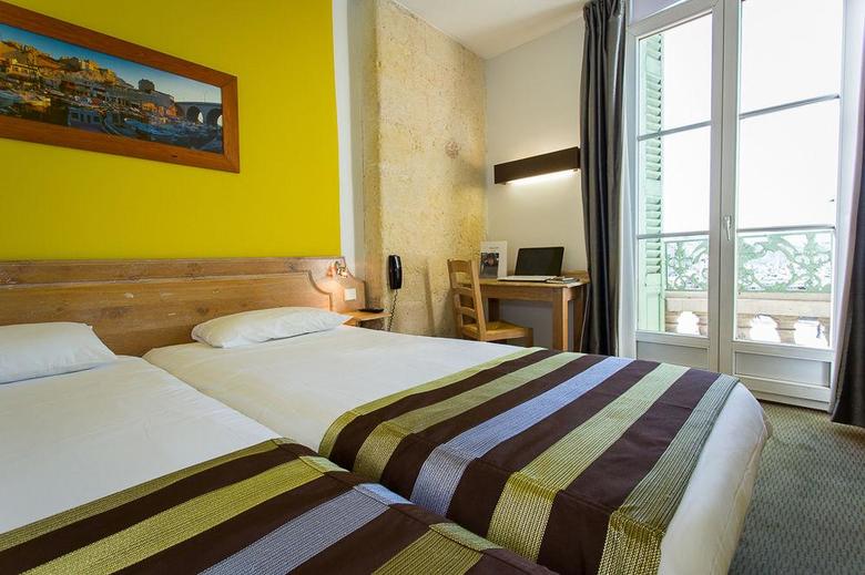 Hotel Aliz�