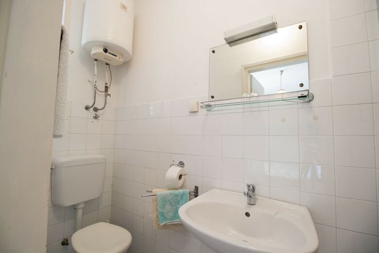 Hostal Rooms Marica