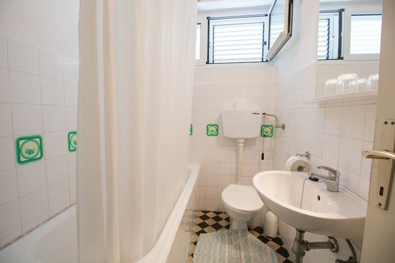Hostal Rooms Marica