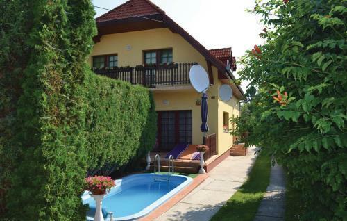 Holiday Home V�r�smarty Utca.-si�fok-kiliti