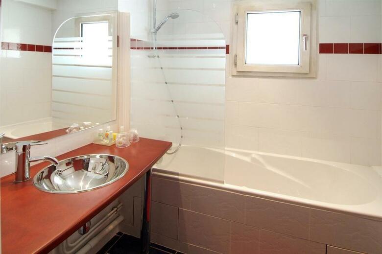 Hotel Kyriad Marseille Centre Paradis Prefecture
