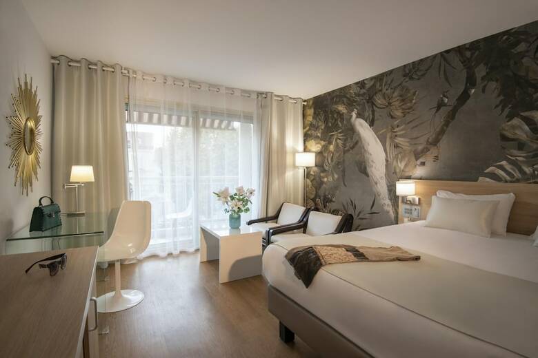 Chambord Hotel