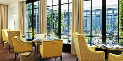 Hotel Le Burgundy Paris