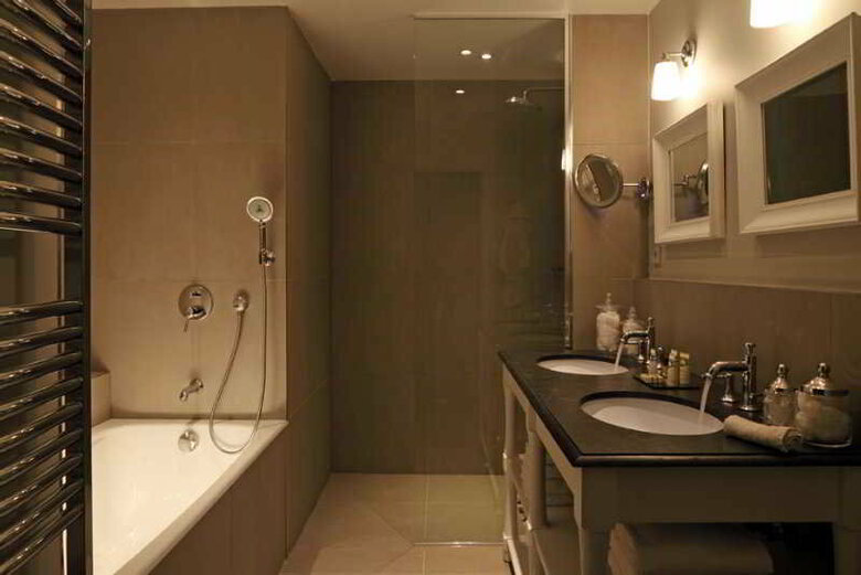 New Hotel Roblin