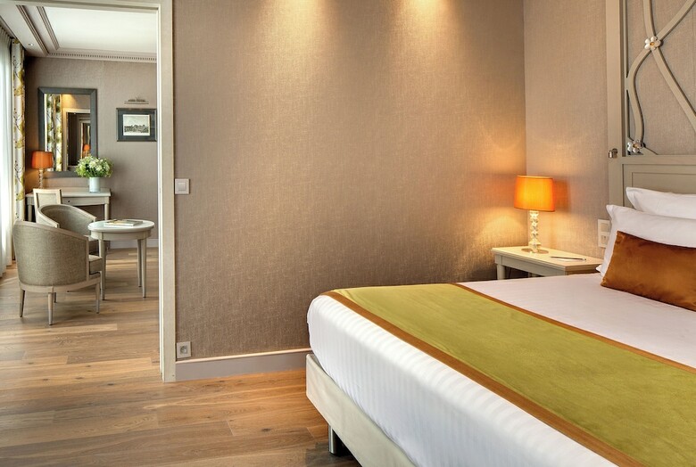 Hotel Rochester Champs Elysees
