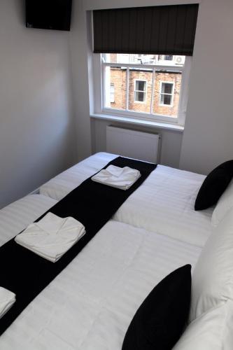 Hotel The Omega