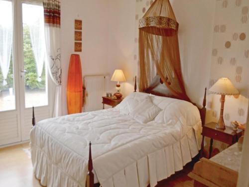 Three-bedroom Apartment 0 In Concarneau