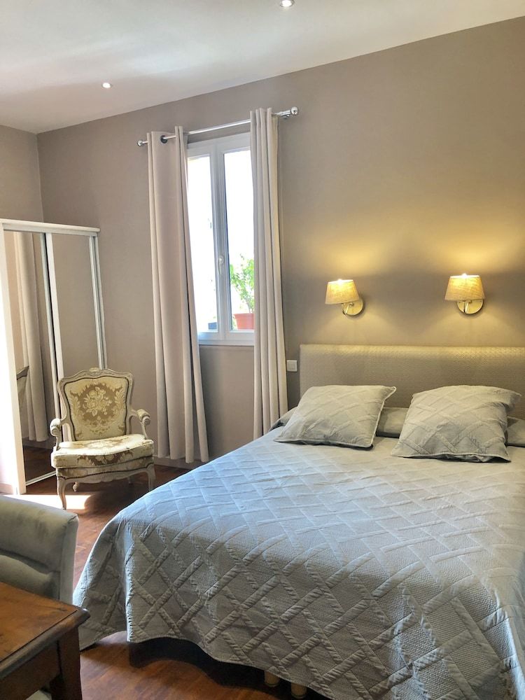 Hotel H�tel L�pante