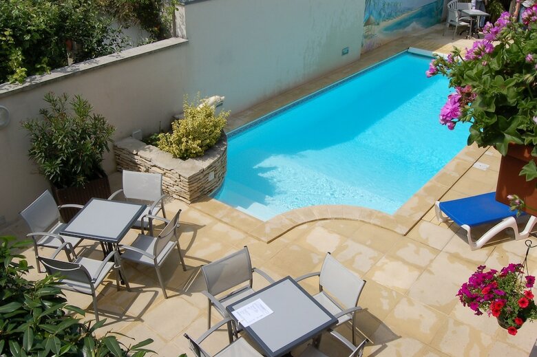 Hotel Logis Au Tambour