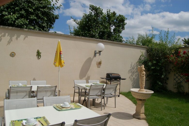 Hotel Logis Au Tambour