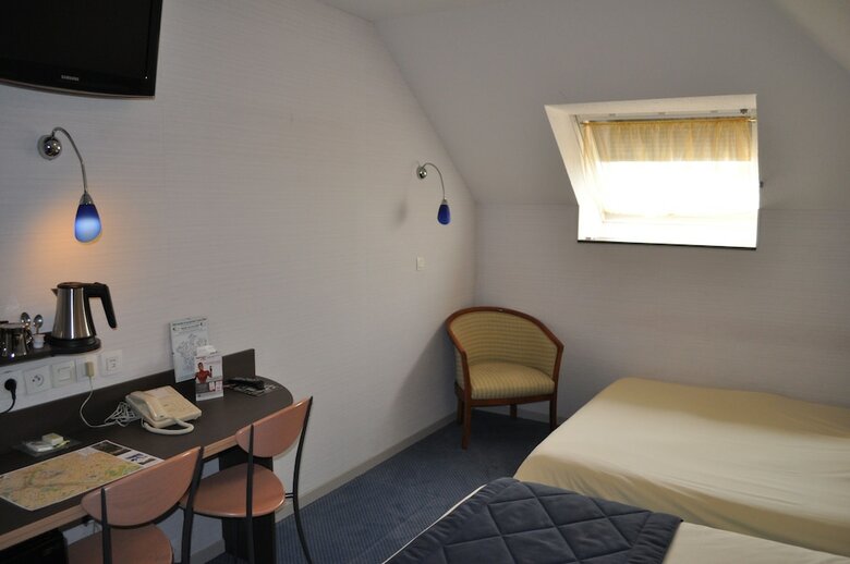 Hotel Logis Au Tambour