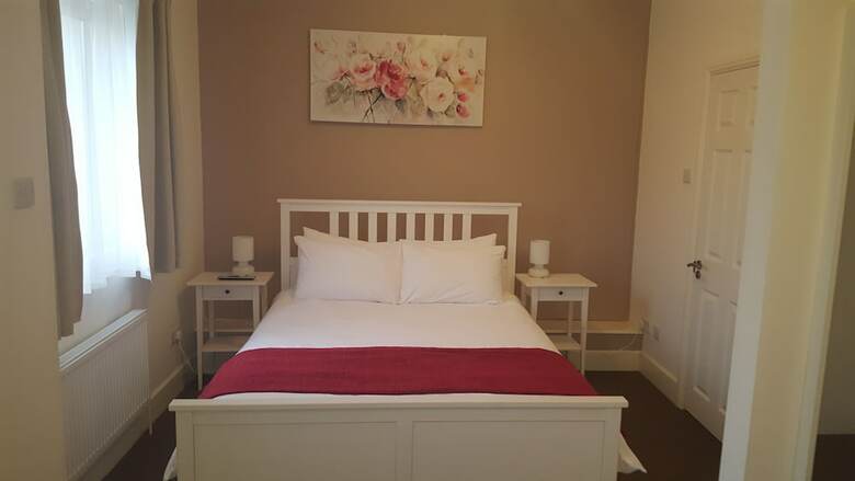 Hostal The Regent Guest House