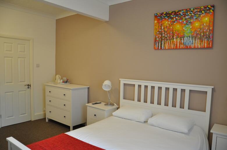 Hostal The Regent Guest House