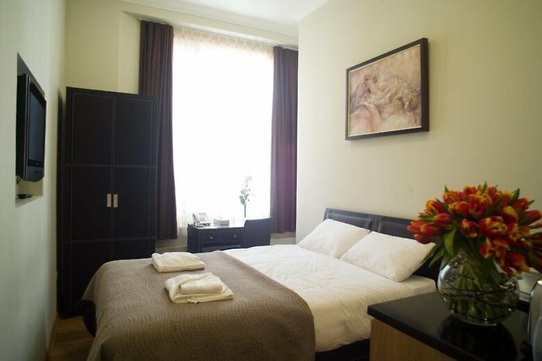The Hyde Park Hotel