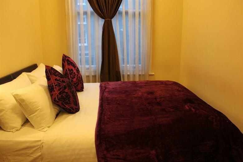 The Hyde Park Hotel