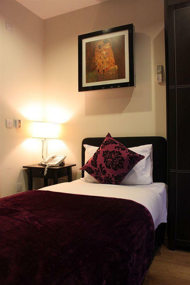 The Hyde Park Hotel