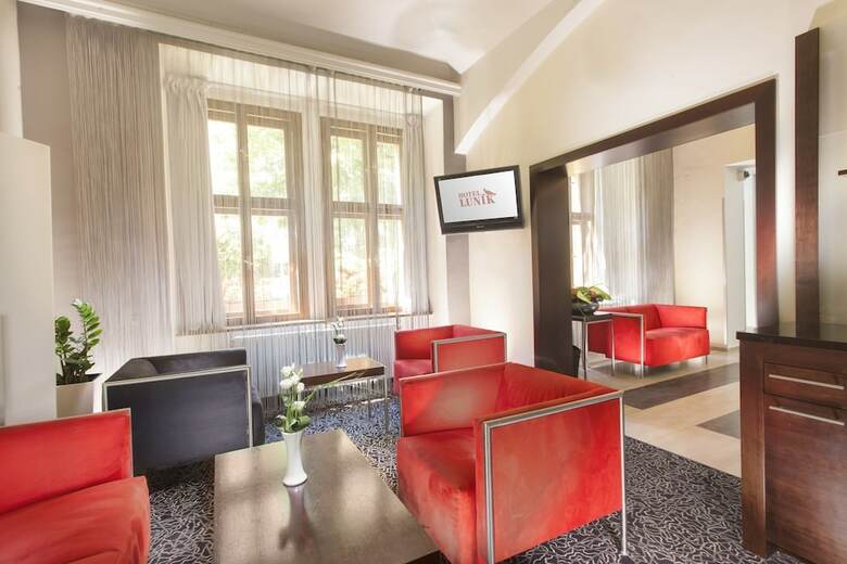Hotel Lunik