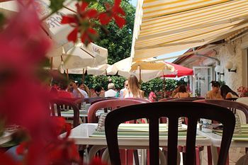 Hotel H�tel Restaurant Maison Blanche