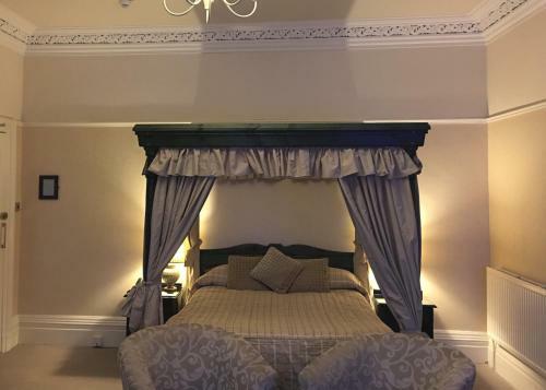 The Grove House Hotel