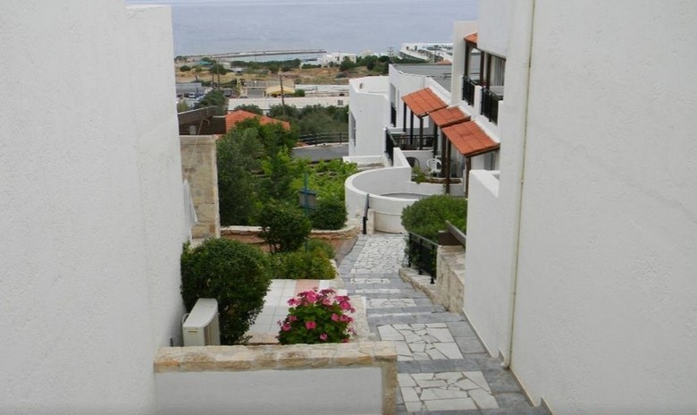 Semiramis Village Hotel
