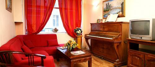 Mary's Hotel