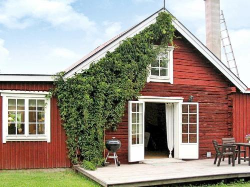 Two-bedroom Holiday Home In Str�ngn�s 1