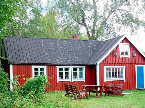 Two-bedroom Holiday Home In Laholm 2