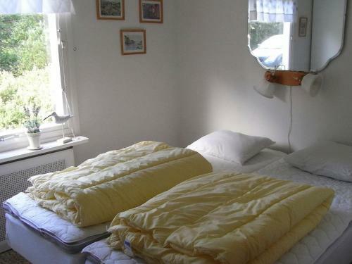 Two-bedroom Holiday Home In Brastad 1