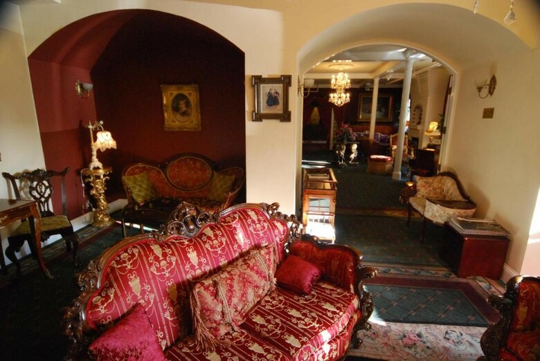 Queen Anne Hotel