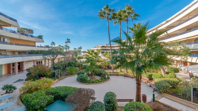 Hotel Holiday Inn Resort