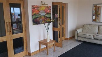 Chequers Plaza Hotel